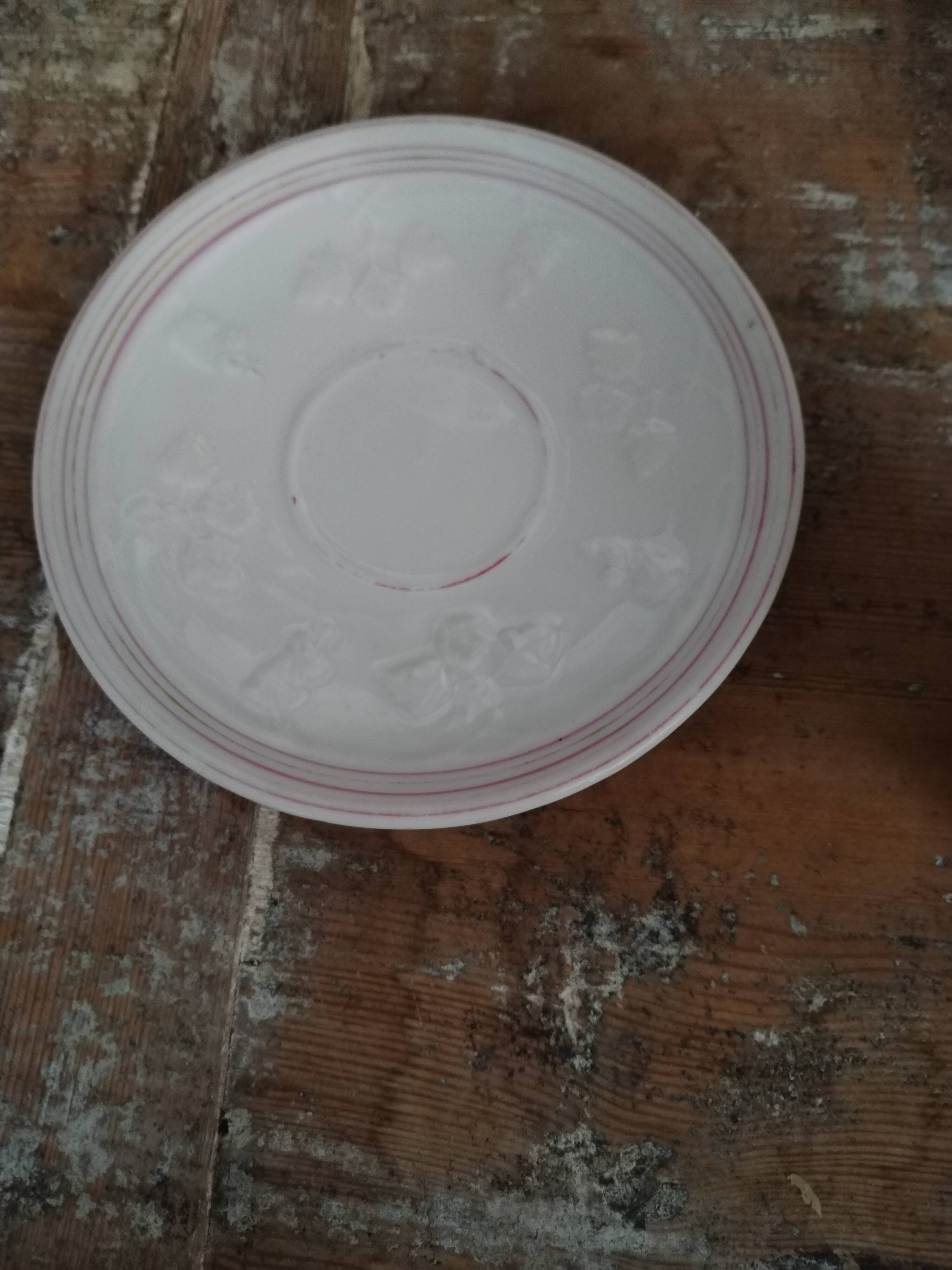 3 Napoleon III cups and saucers