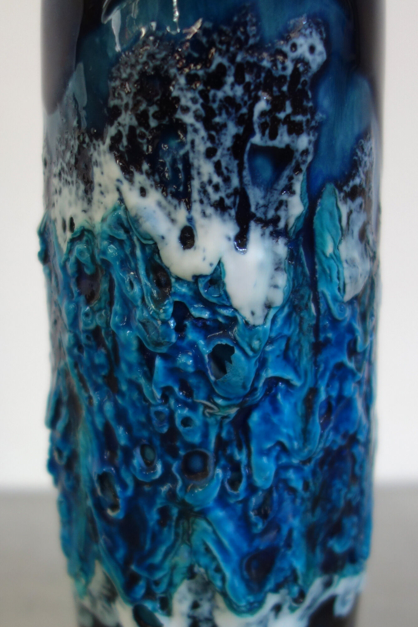Blue vase fat lava Vallauris sea foam décor 70s