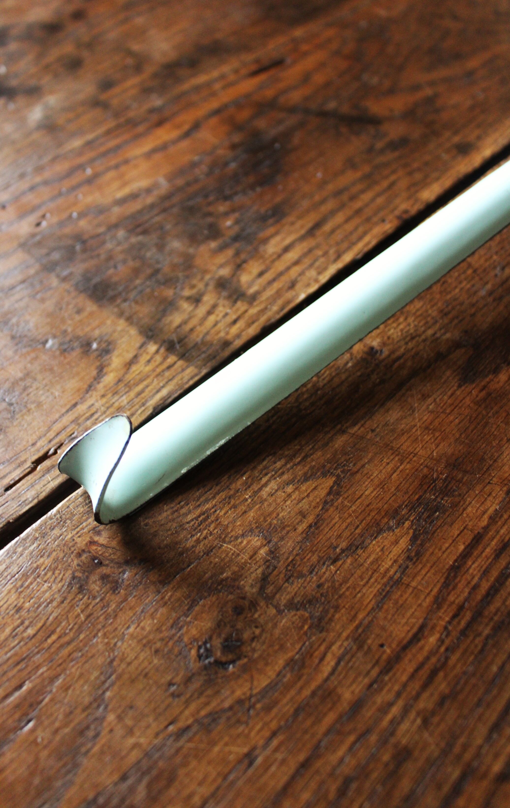 Hanging screen vintage mint enamelled sheet metal