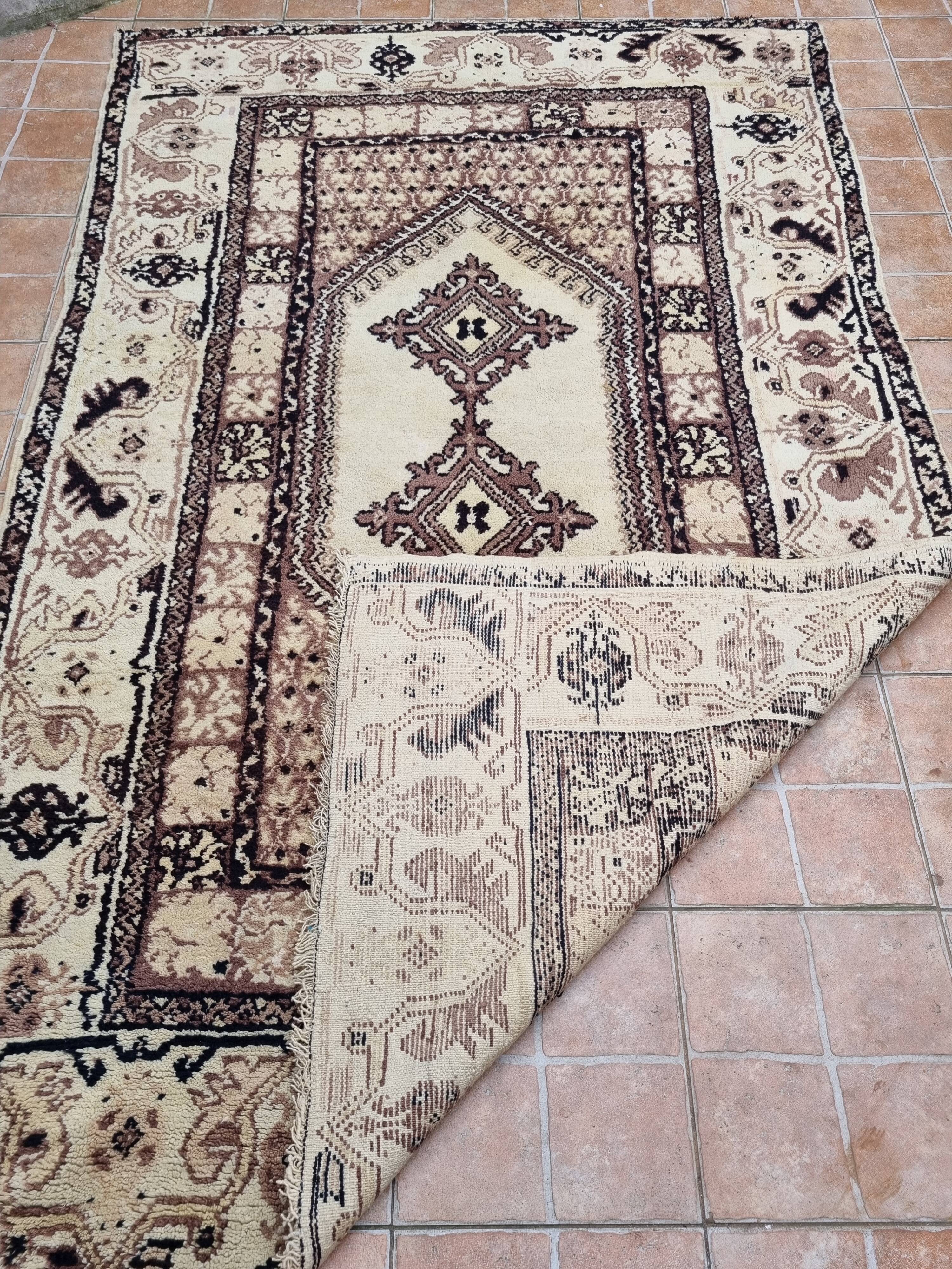Vintage Berber rug, pure wool, hand-woven 254 x 154 cm