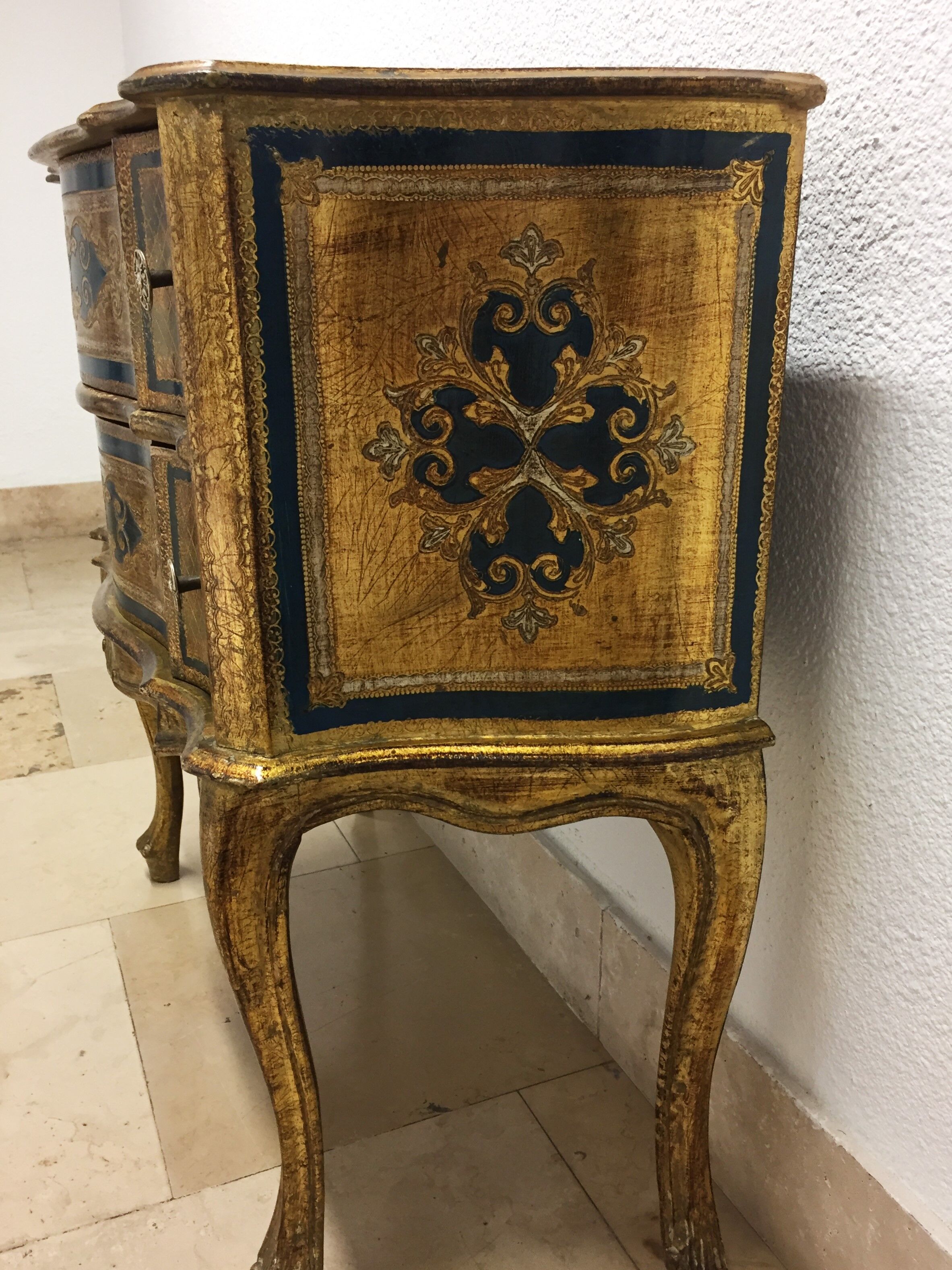 Old italian chest of drawers florentine venetian golden wood