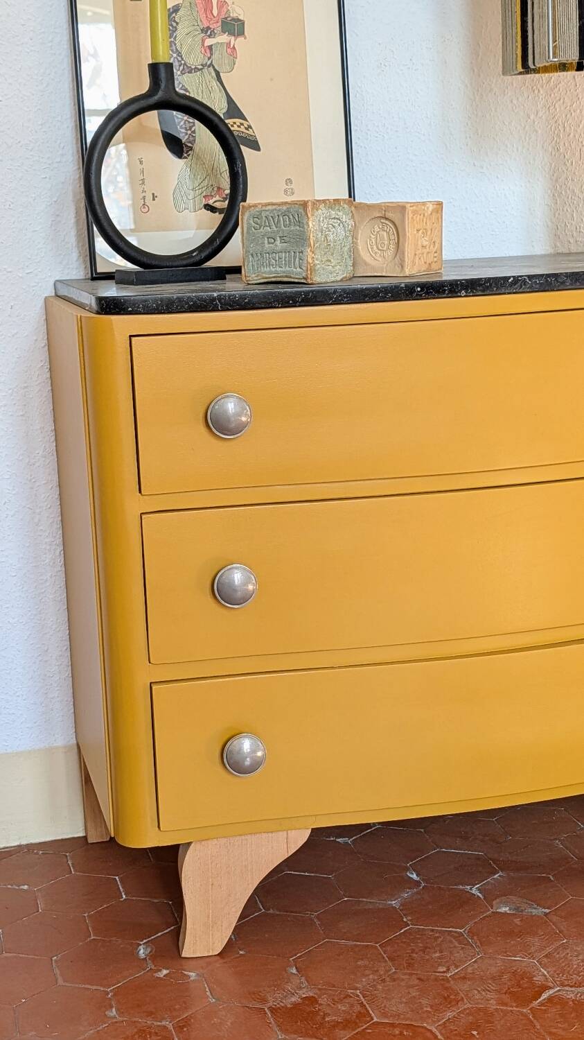 Art Deco chest of drawers