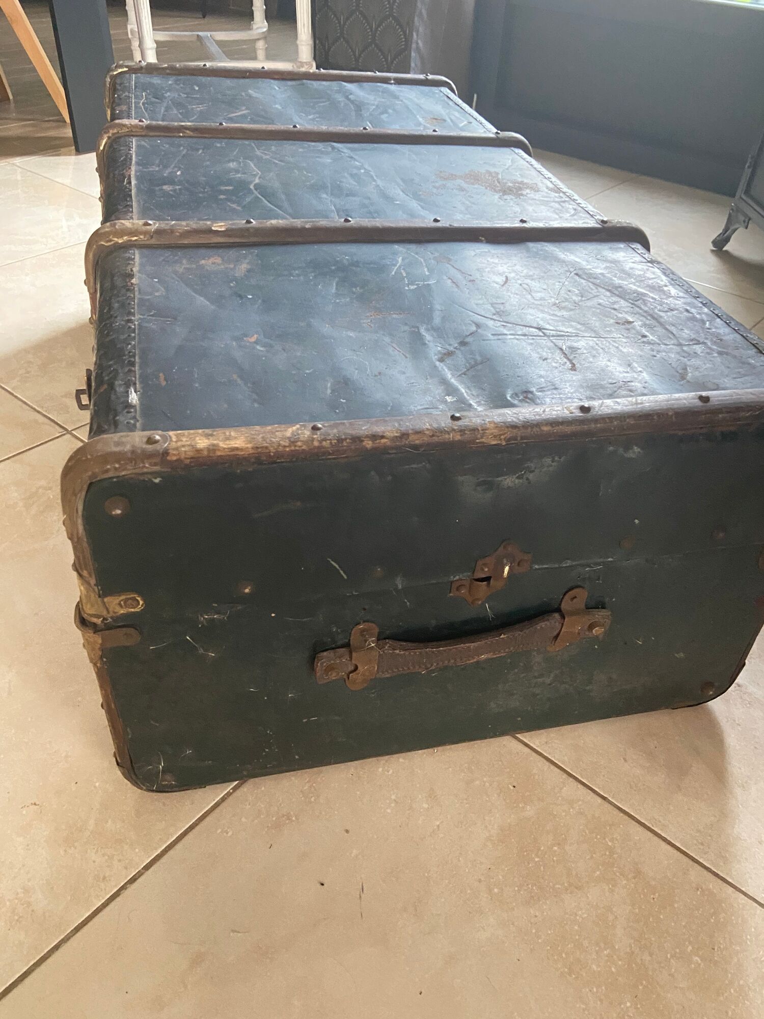 Old trunk in zinc/wood and brass