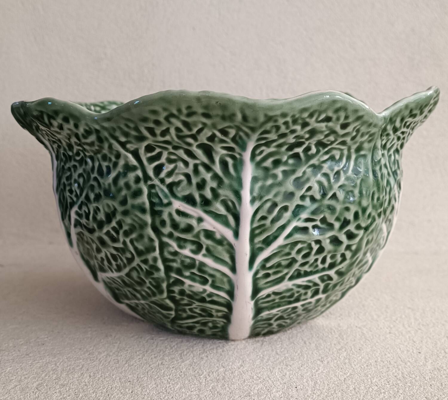 Bordallo Pinheiro earthenware cabbage salad bowl