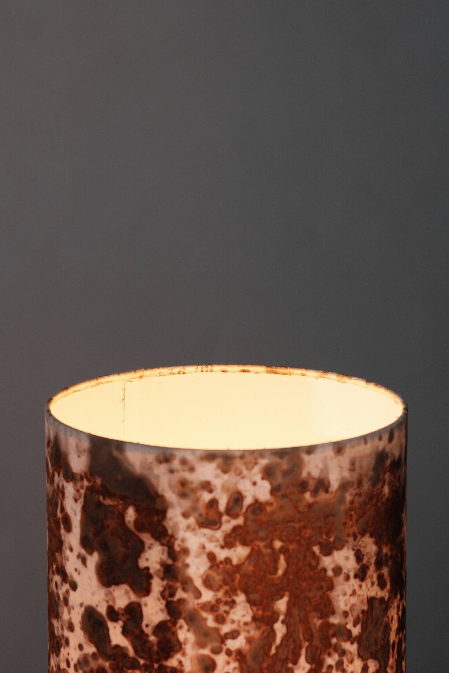 Floor lamp with rusty tones (M)