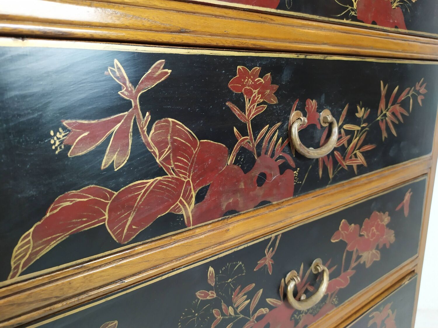 Japanese lacquer chiffonier