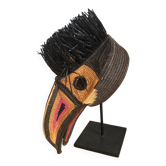 Parrot mask made of woven fibres