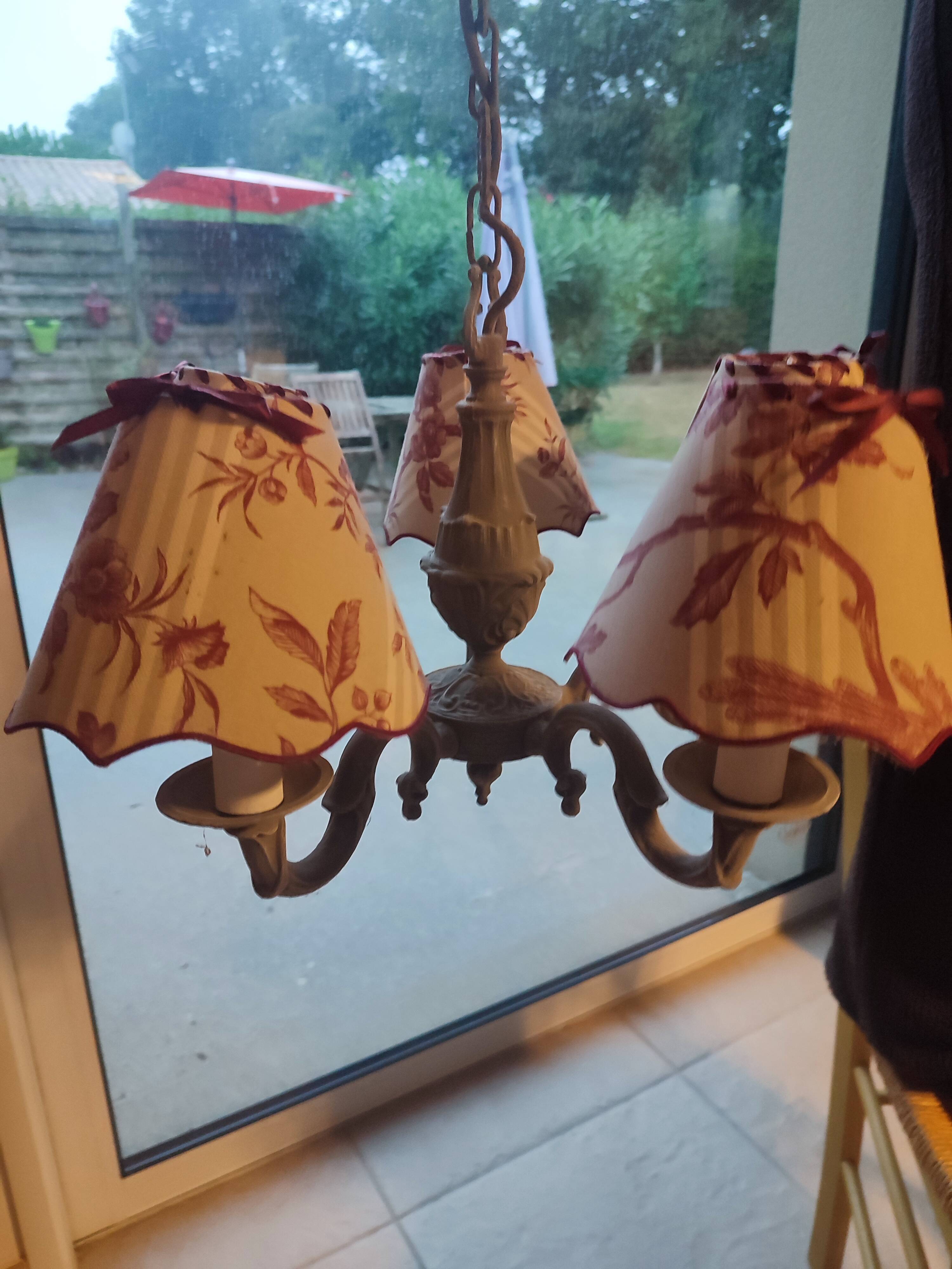 Lustre with 5 branches in bronze and grey, Gustavo style, lampshade in toile de Jouy.