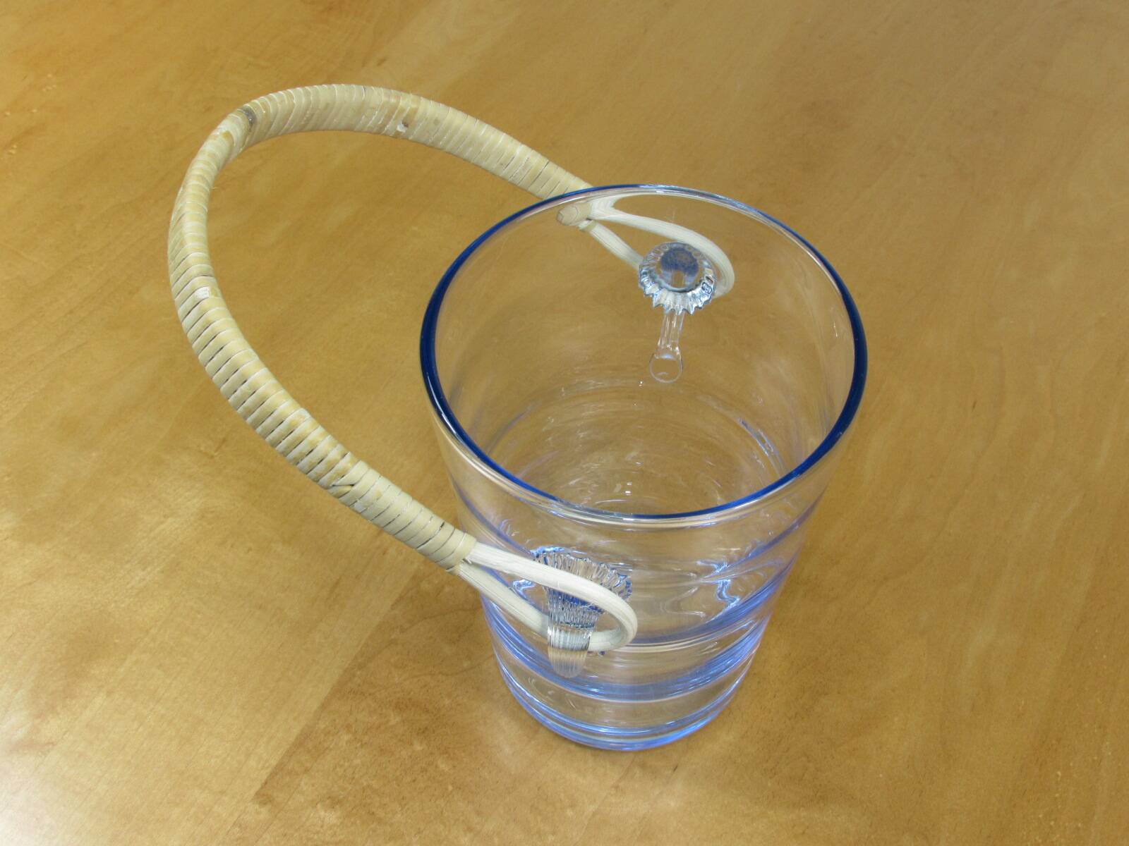 Seau à glace - Rotin et verre ondulé - Années 60