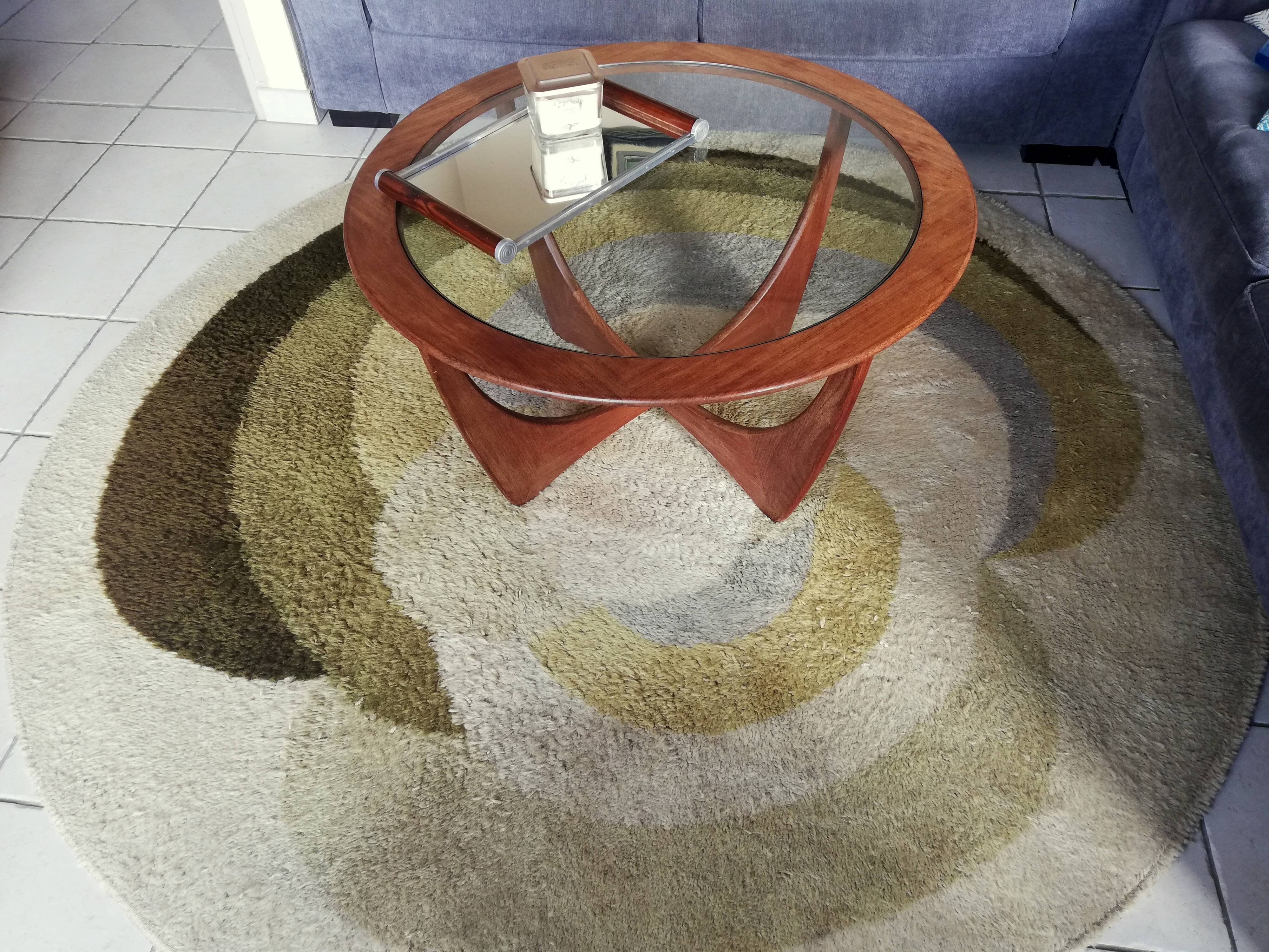 Desso round carpet, 70s