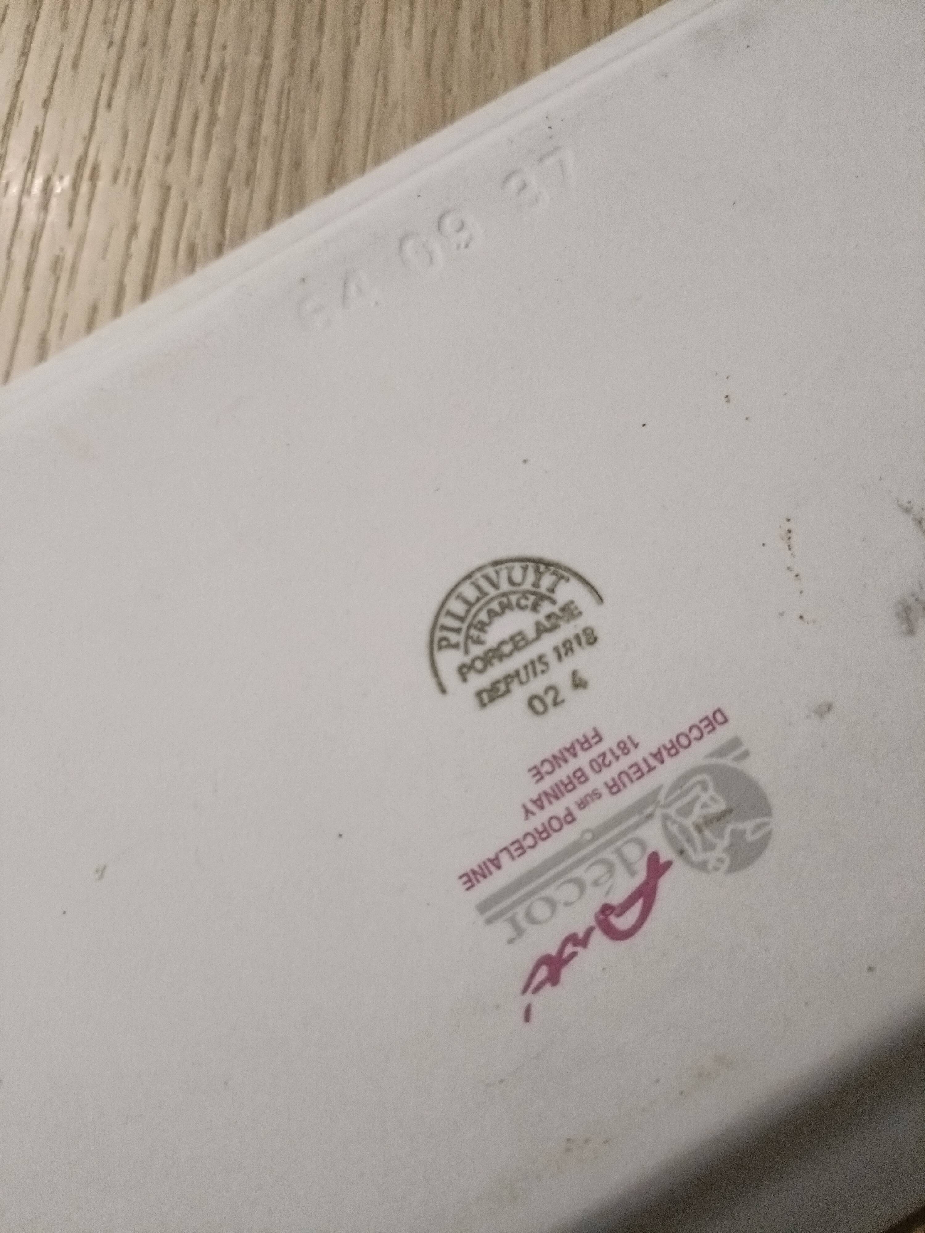 Pillivuyt porcelain cake dish