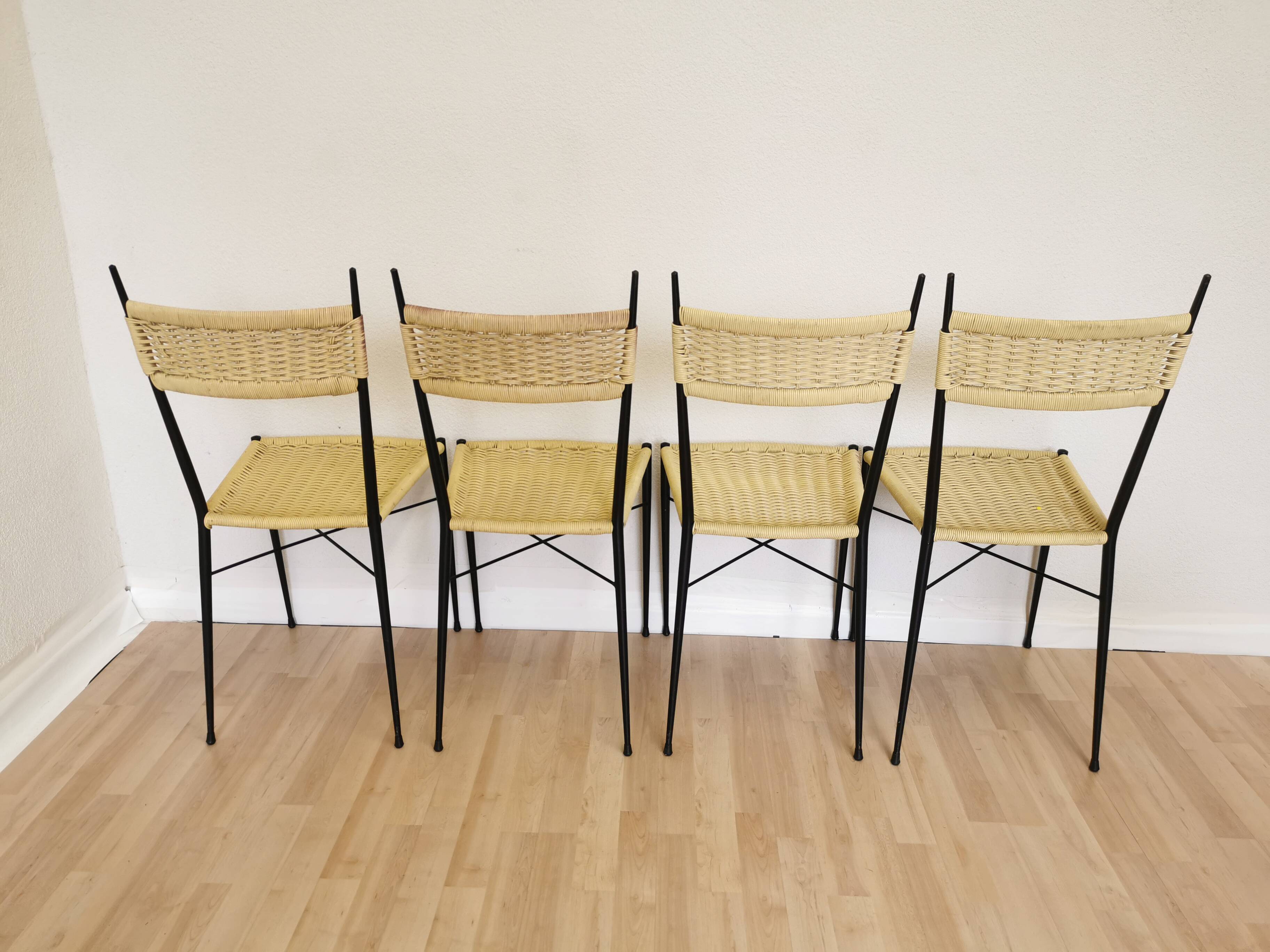 Set of 4 vintage dine chairs made in italy in the 1970s / mid century outdo