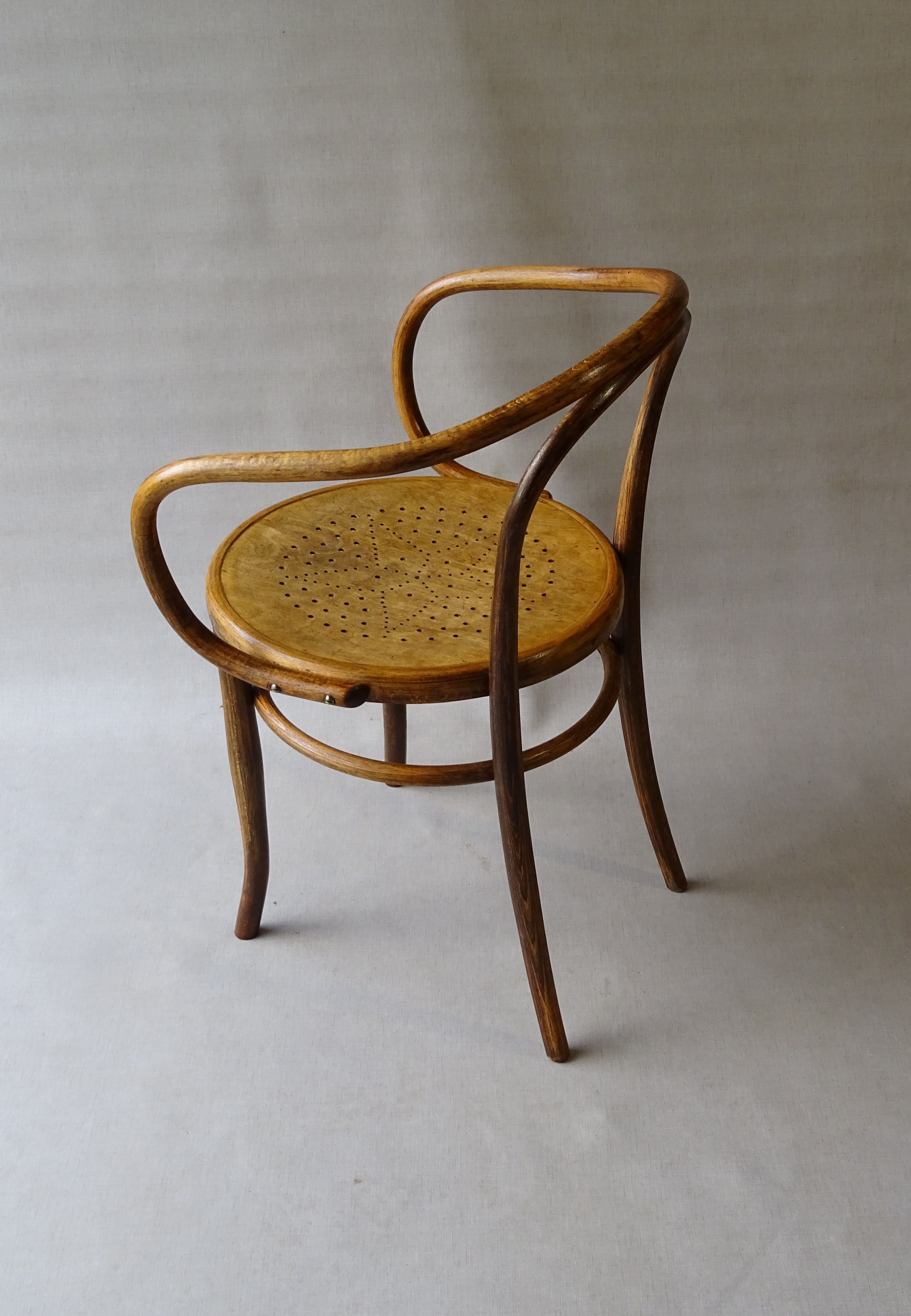 Armchair Le Corbusier by Fischel 1915 seat wood Etoile