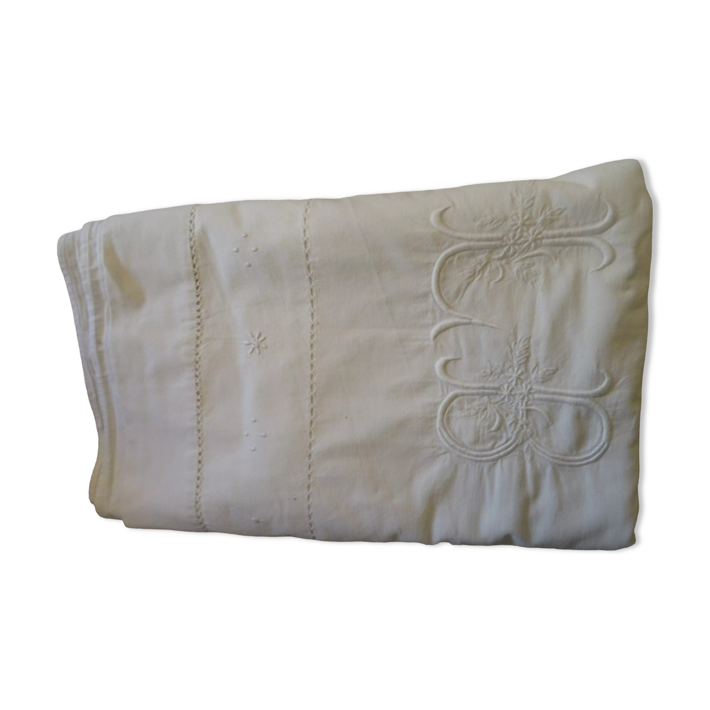 LB monogrammed embroidered sheet