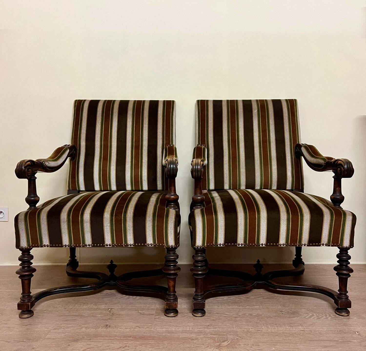 Large pair of Louis XIV style armchairs in walnut
