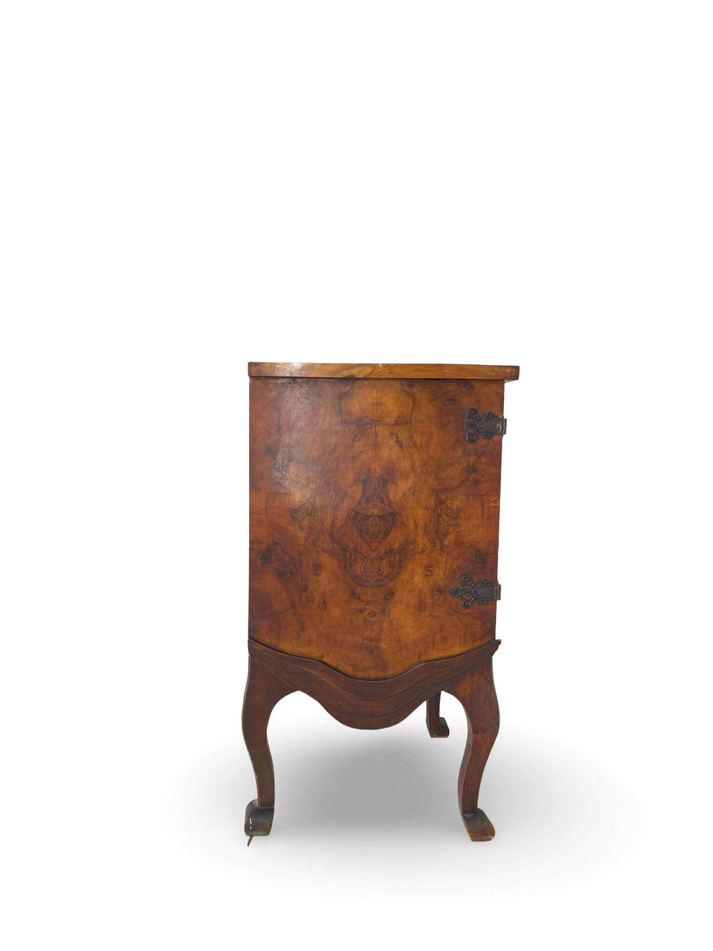 Walnut buffet, antique Italian, 1930s.