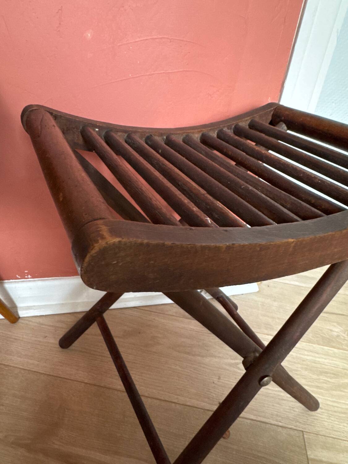Folding chair