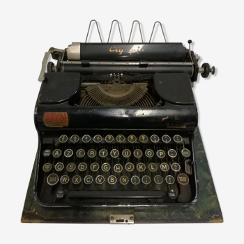 Ancienne machine à écrire olympia élite