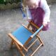 Petite chaise de jardin enfant, pliante, bois et toile, vintage 60s.