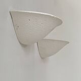 Paire d’applique vintage, plâtre blanc mat façon pierre, France, 1970