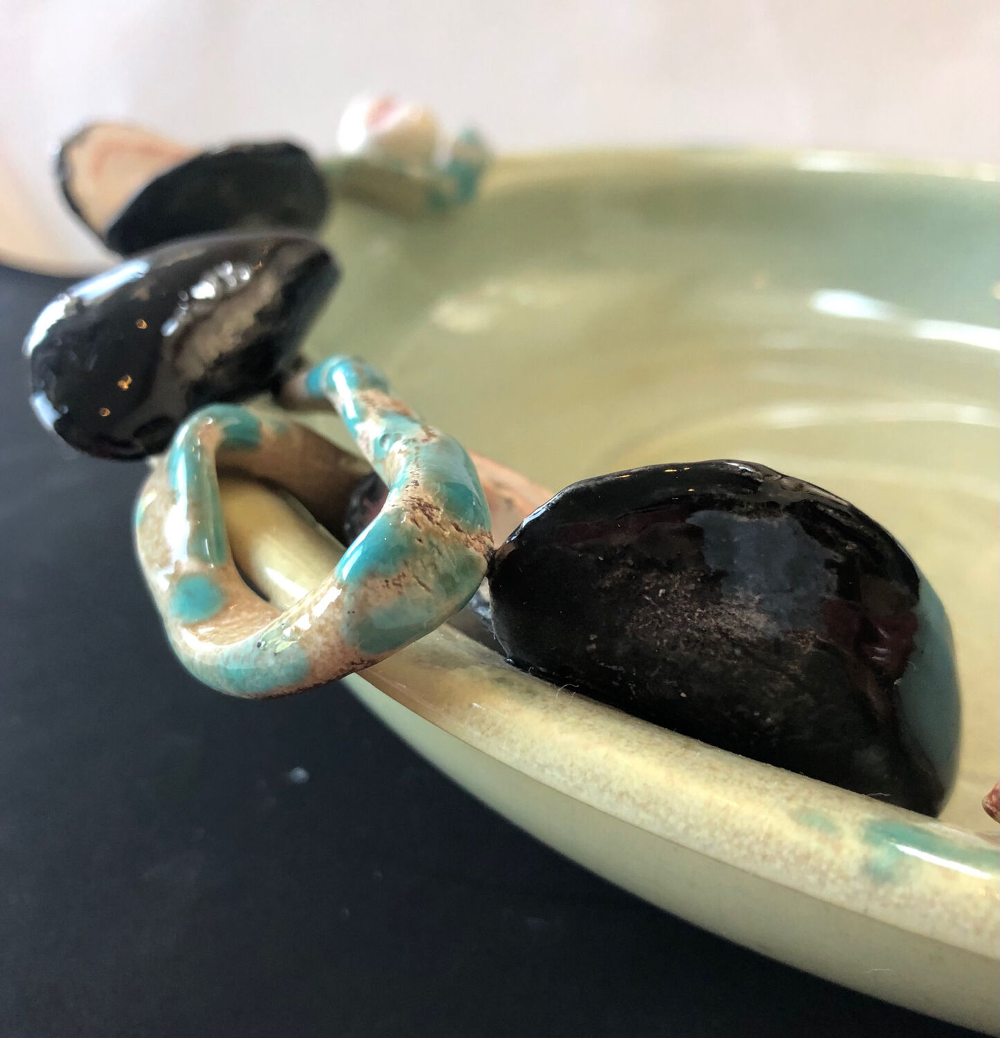 Paris ceramic dish with slip decoration, by Suzy Coste