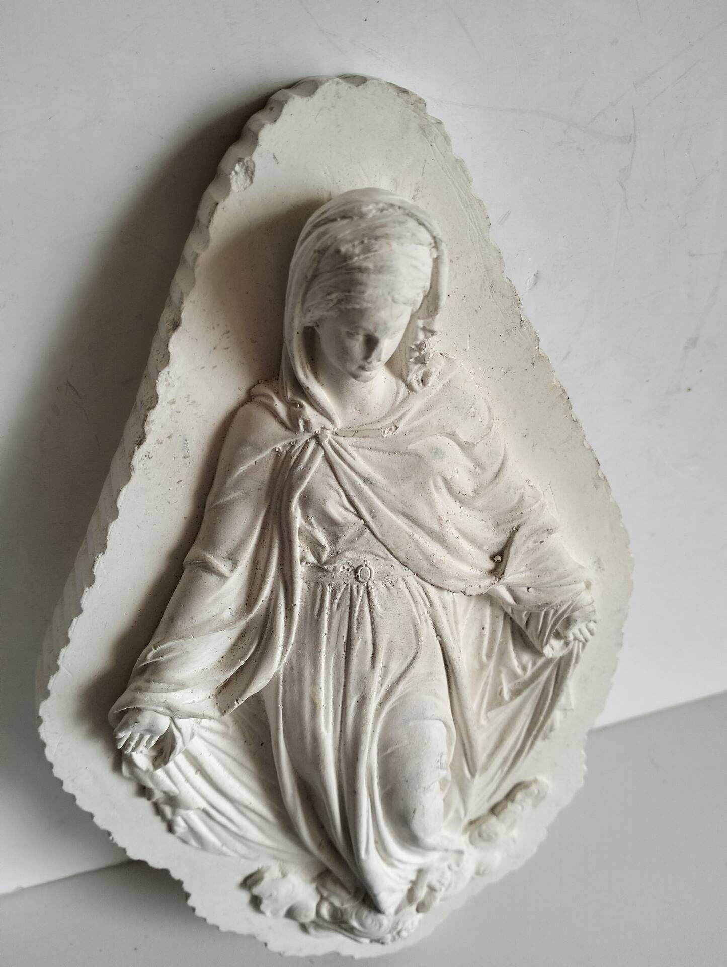 Bas relief Vierge
