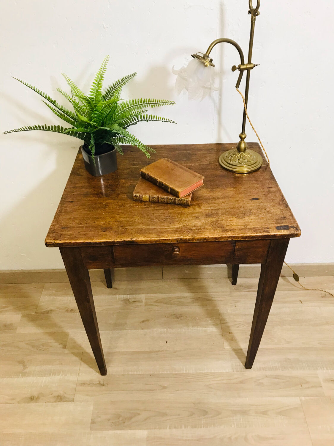 Wooden desk table