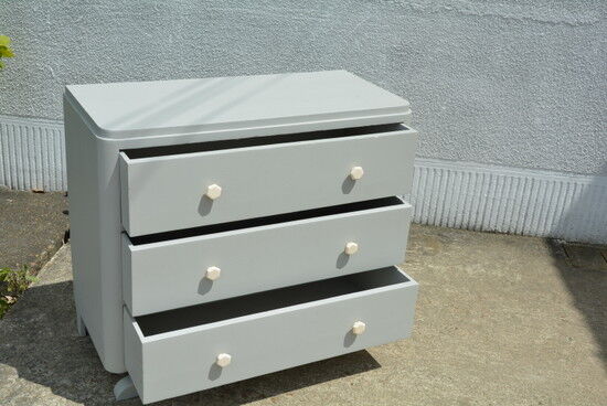 Art deco dresser