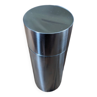 Cylinda line shaker in vintage stainless steel - design Arne Jacobsen for Stelton