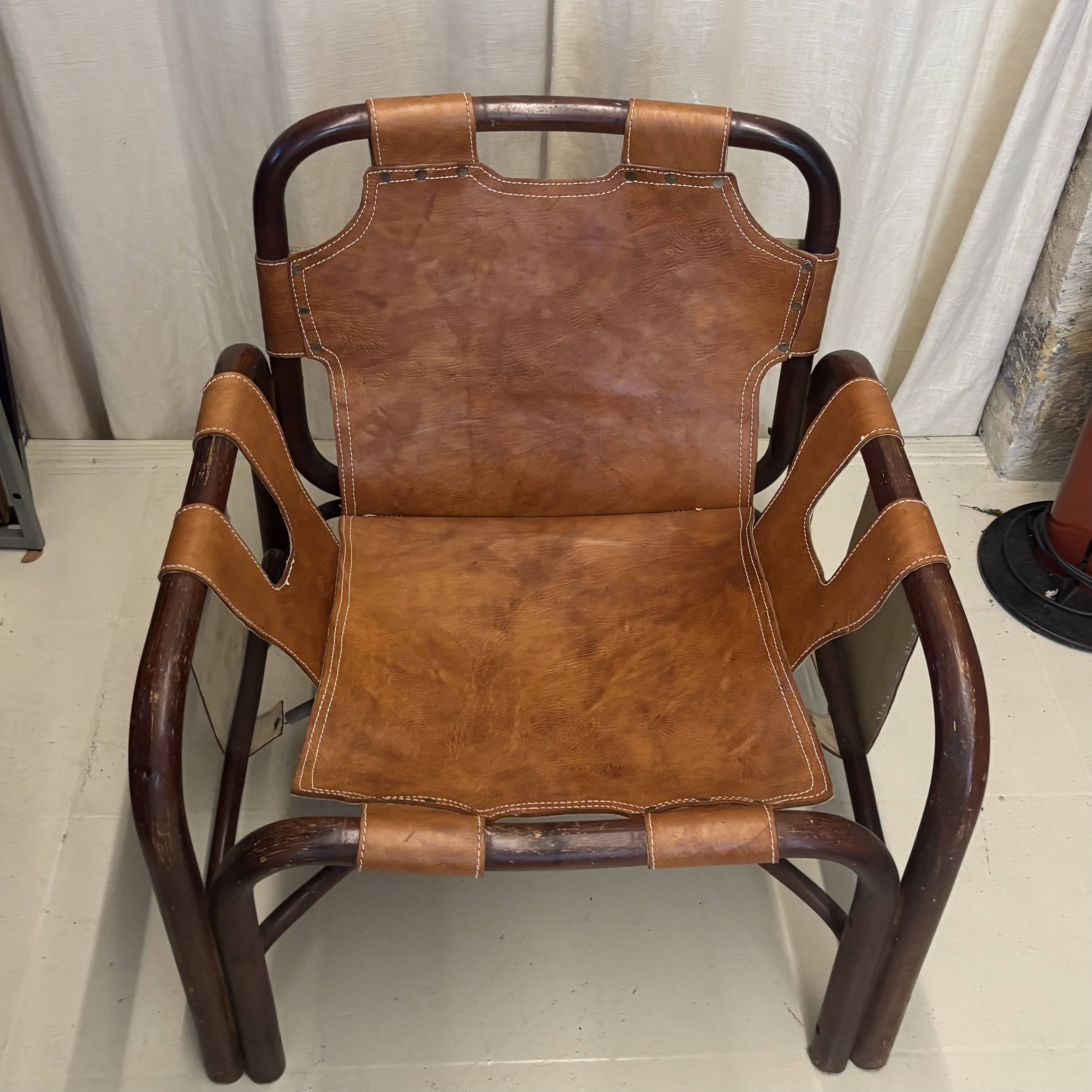 Paire de fauteuils en cuir et bambou Tito Agnoli