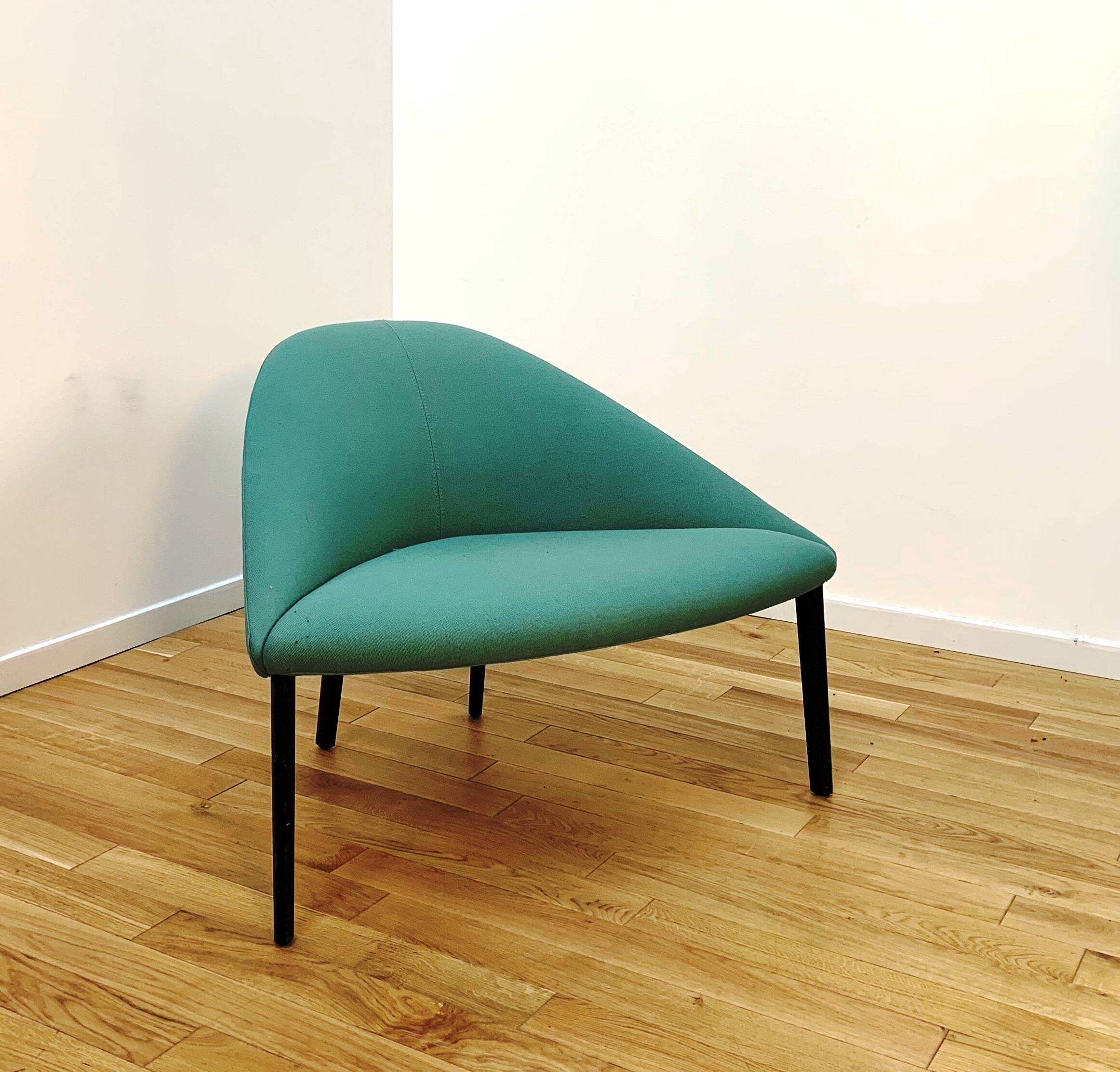 Pair of Colina M armchairs, Arper