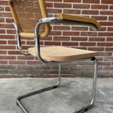 Cesca chair B64 with armrests by Marcel Breuer Design