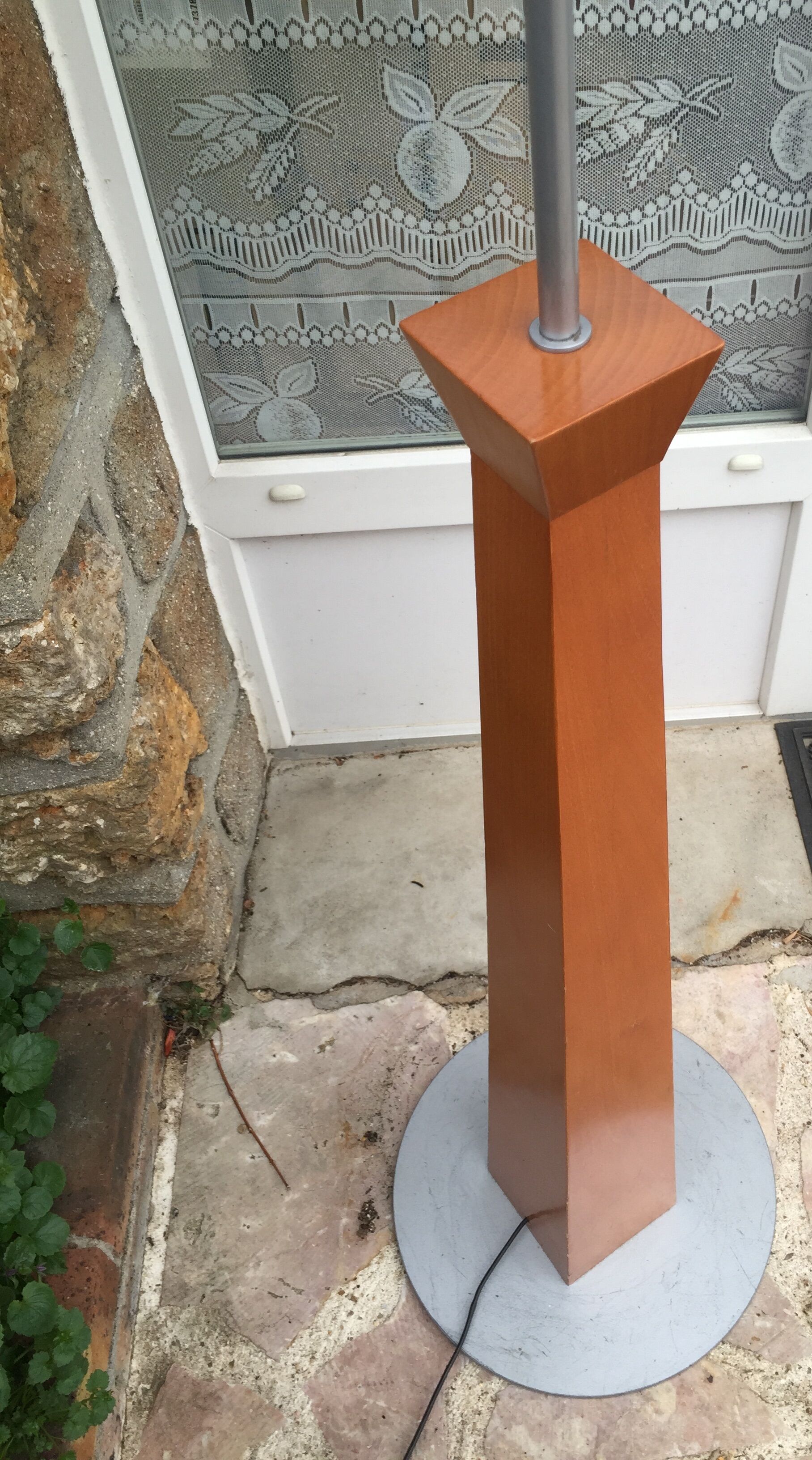 Wood and metal floor lamp