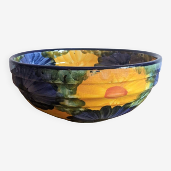 Flowered salad bowl