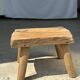 Petite table d'appoint ou tabouret en teck blond quadripode H:30 L43 l30