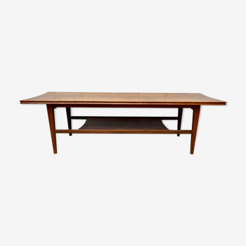 Vintage teak coffee table with shelf