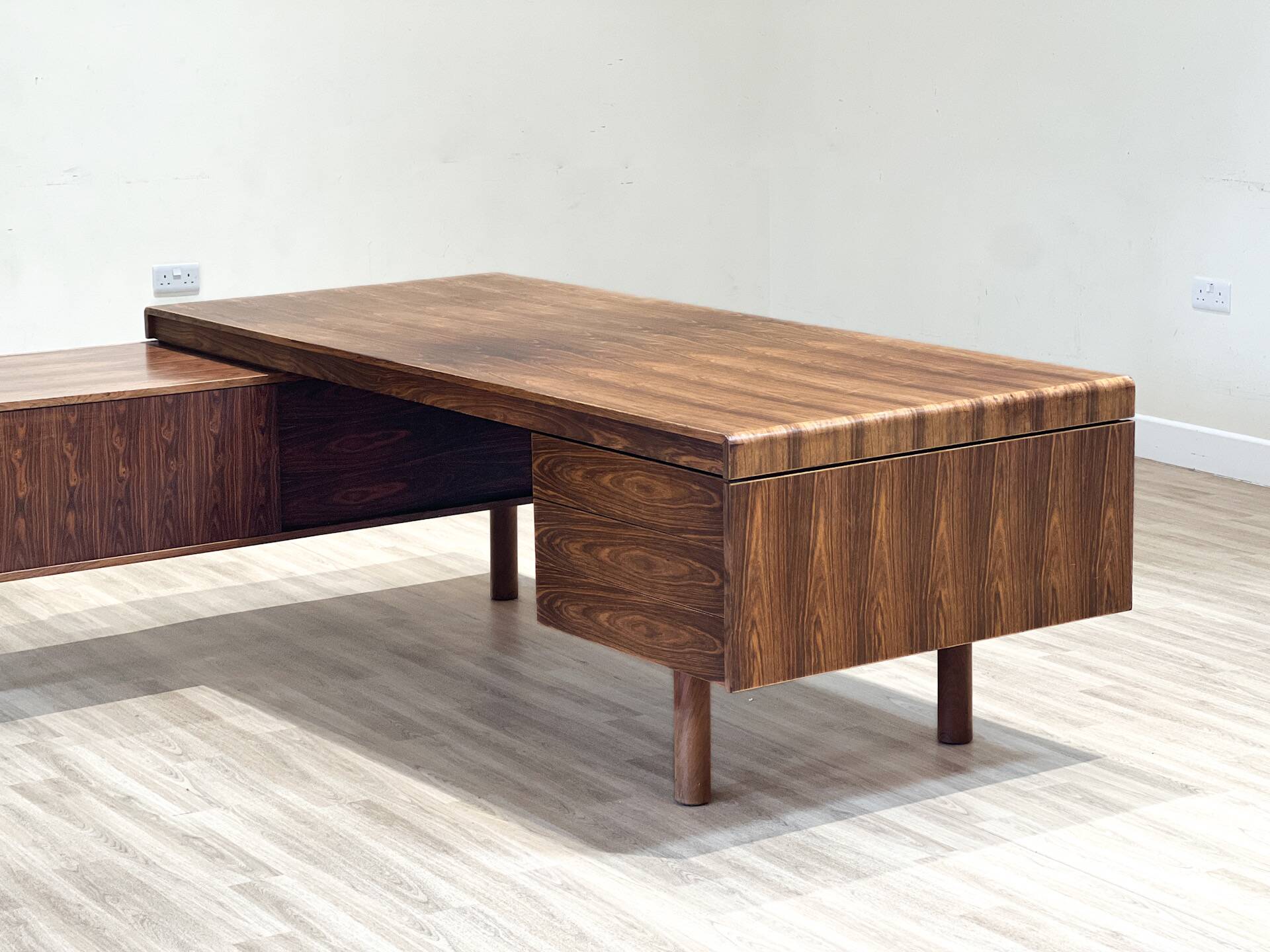 Gordon Russell Desk