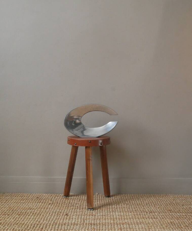 Single-flower vase in cast aluminum, space age design, silver metal