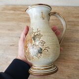 Old pitcher signed