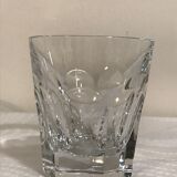 Suite de 4 verres à whisky Baccarat type gobelet modèle Harcourt