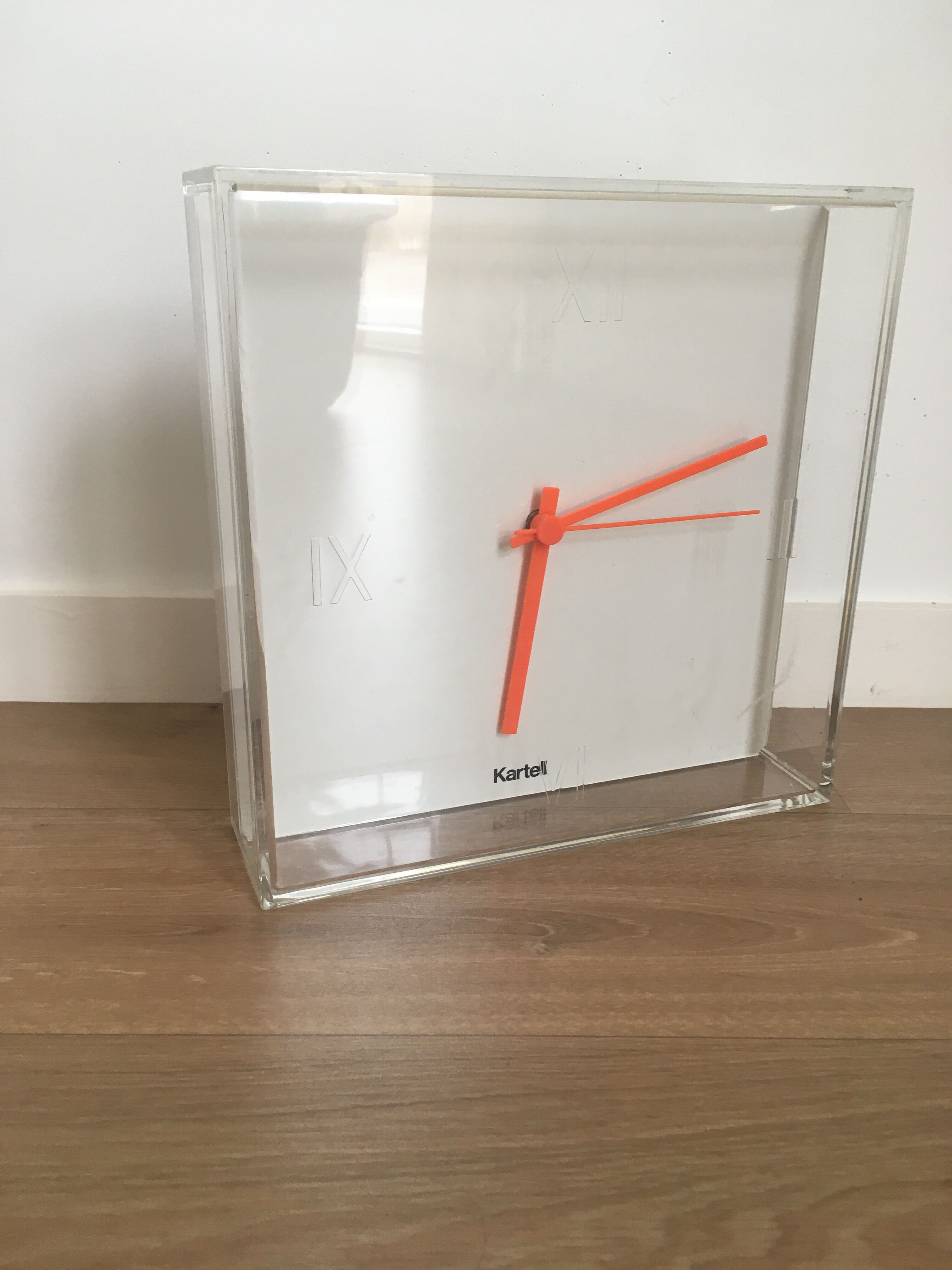 Tic Tac Clock by Kartell Starck - Quitllet