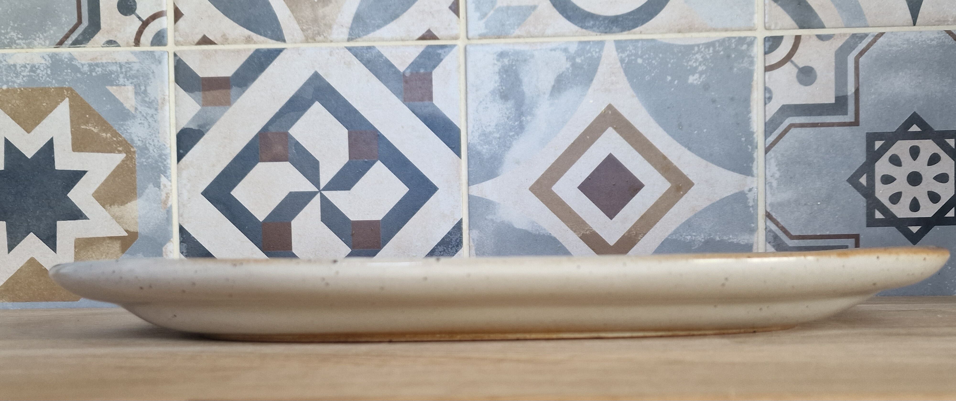 Serving dish in Marais Sandstone