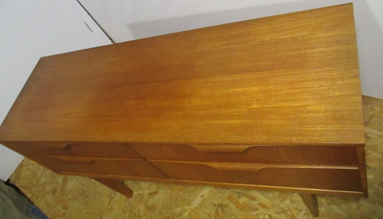 Teak dresser 4 drawers