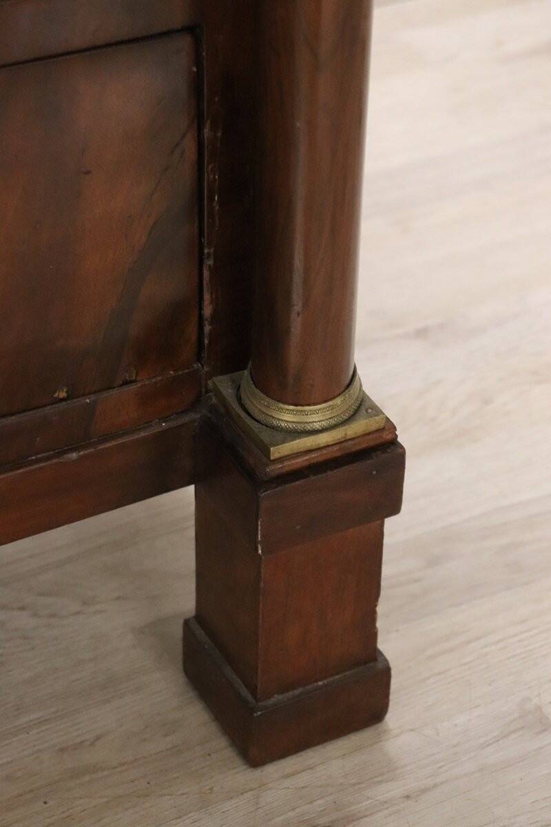 Commode antique Empire en noyer, Italie, début du XIXe siècle