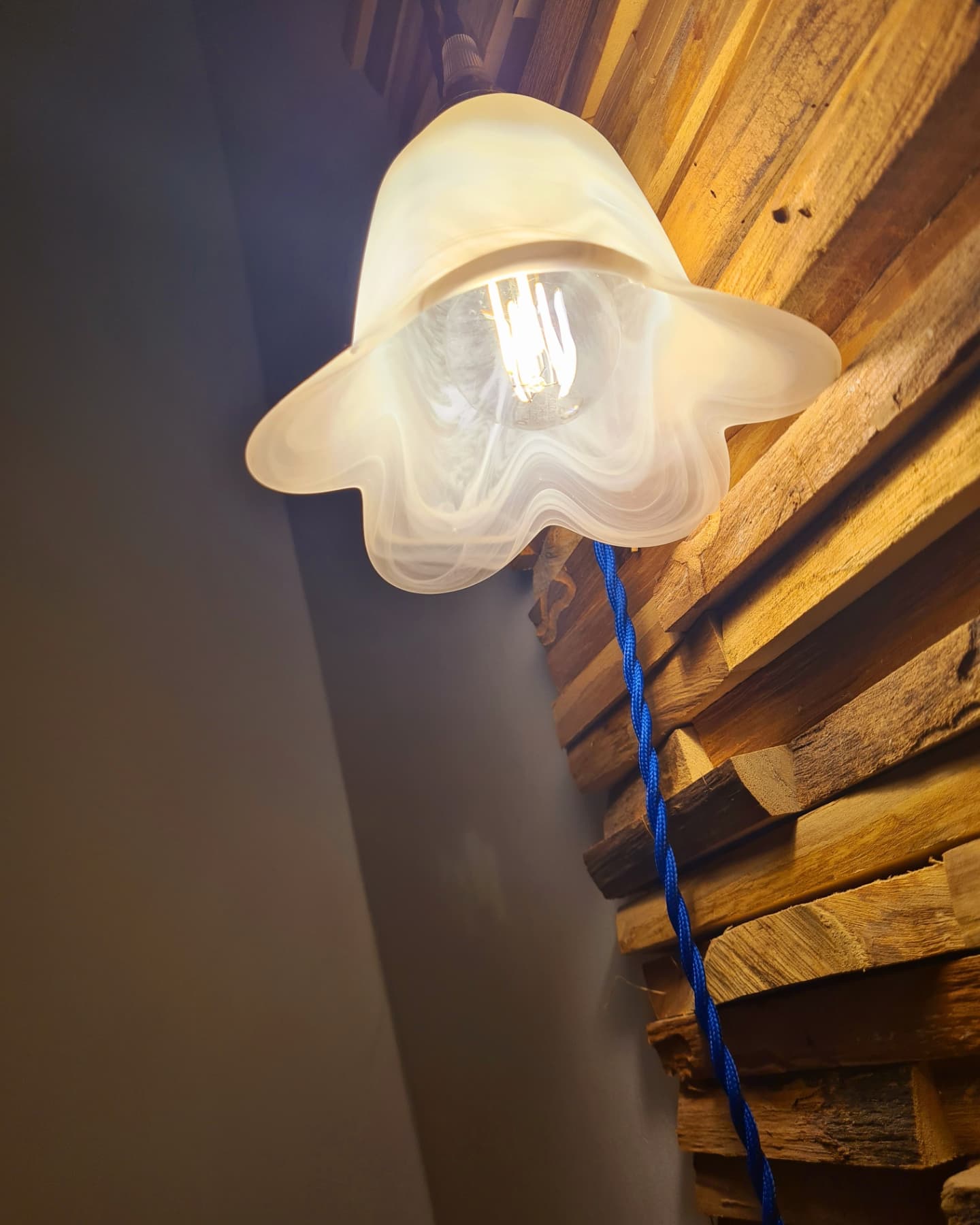 Marbled glass tulip walker