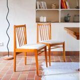 2 Scandinavian chairs