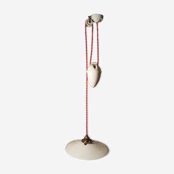 Hanging goes up & down opaline