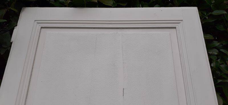 Communication door h221.5xl90cm old paneled, molded, interior