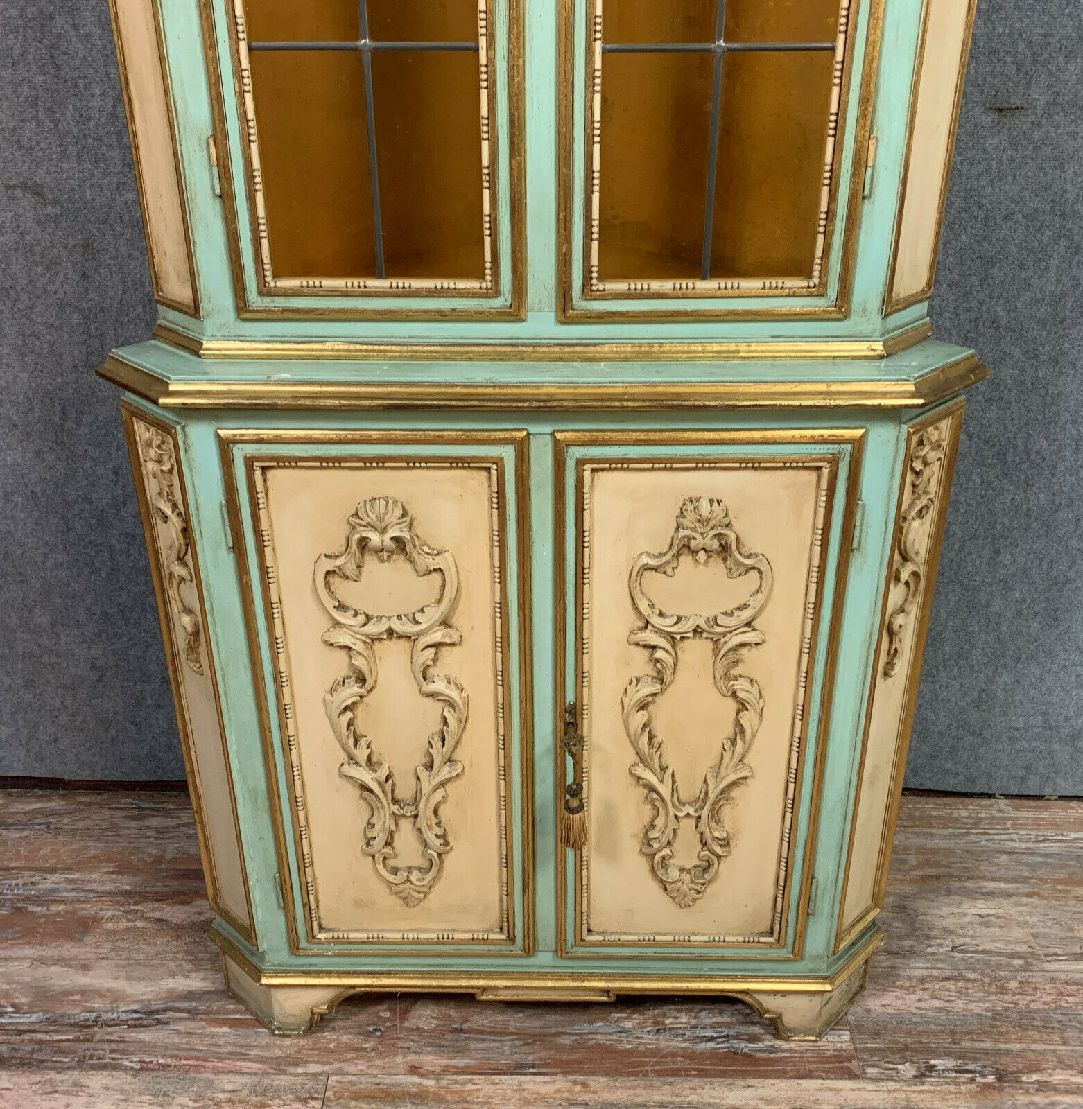 Venetian baroque notch in lacquered and gilded wood around 1900