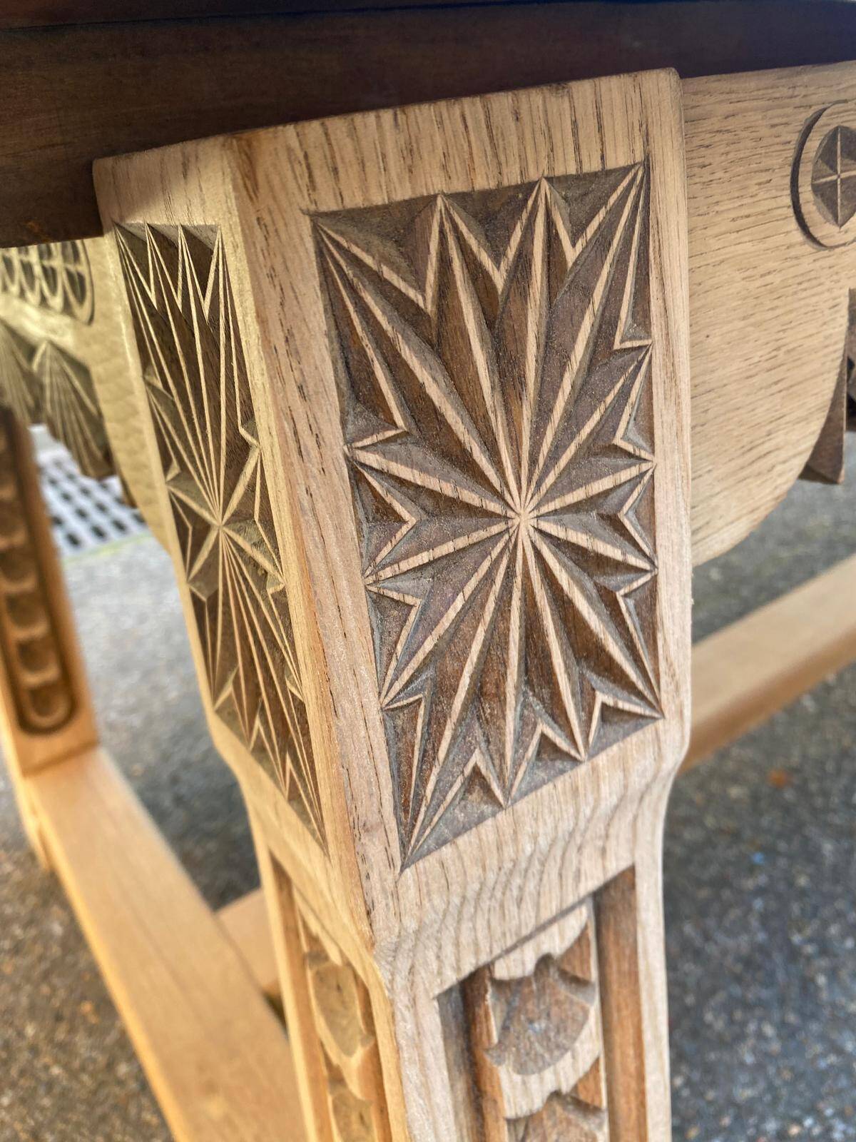 Renovated 19th-century Breton farmhouse dining table, extendable, in oak, 200-290 cm.